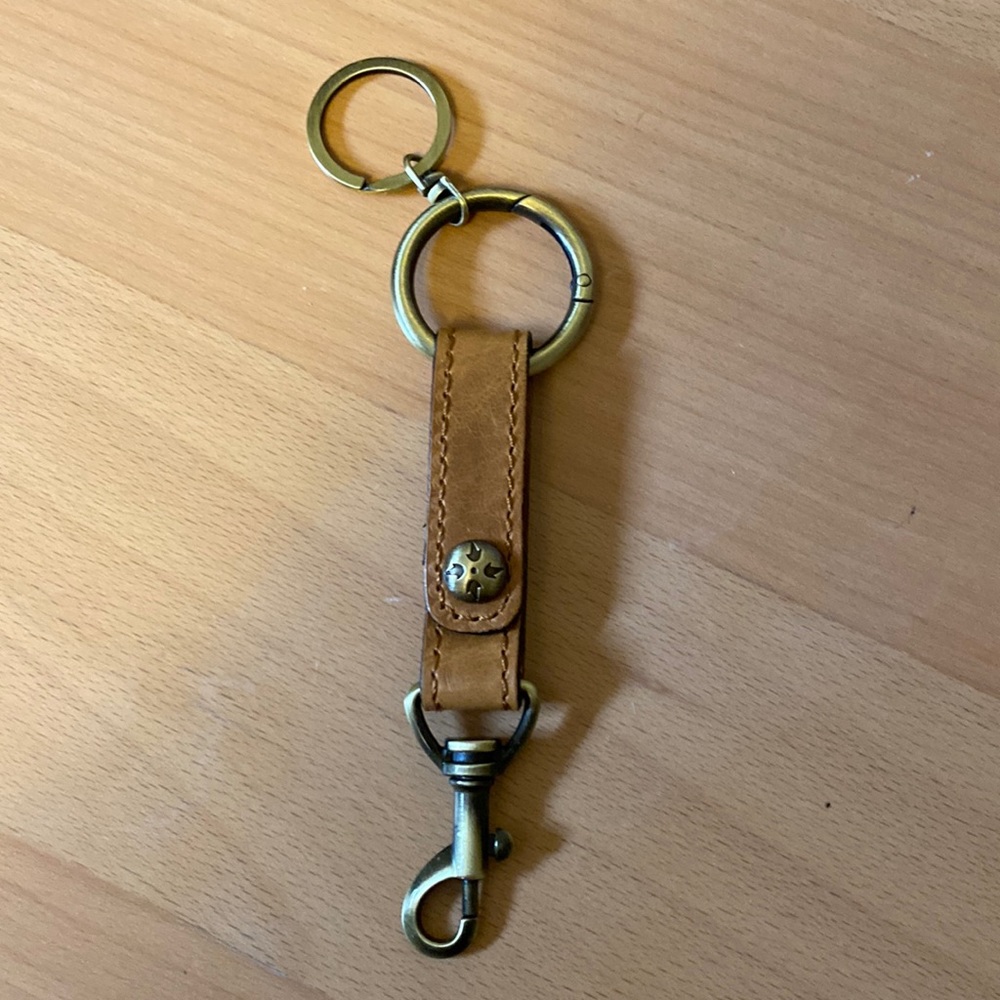Patricia Nash key ring brown leather with brushed gold trim